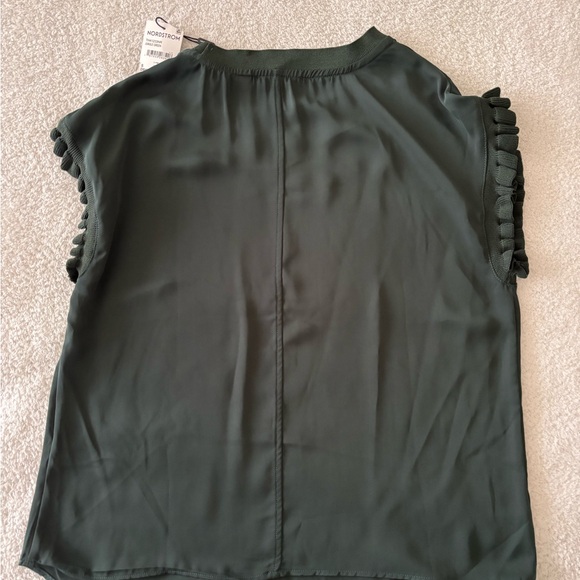 T TahariElegant Olive Green Women's Top Size Small - Picture 12 of 13